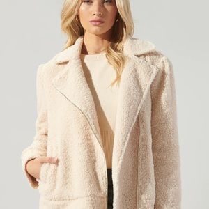 Sugar lips cream size Xs new Rowan Faux Sherpa Moto Jacket
